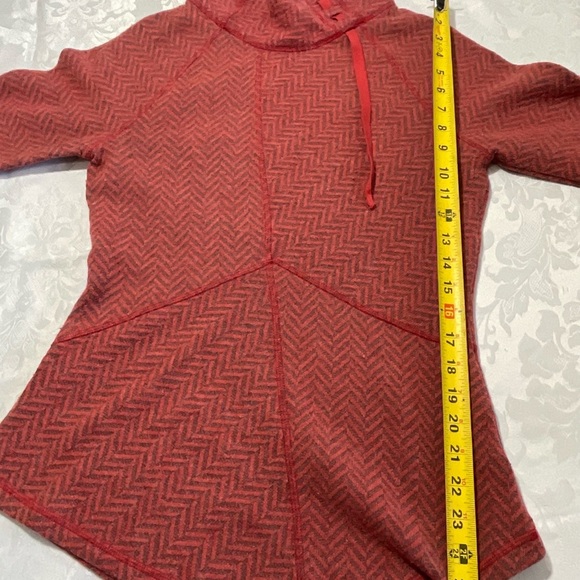 PrAna Orange Herringbone Asymmetrical Back Yoga Long Sleeve Shirt Size Small - Picture 9 of 11